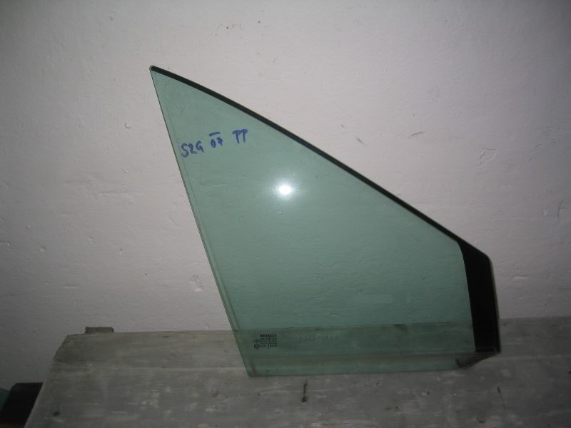 Grand Scenic II 04-09 | trojúhelník sklo PP
